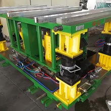 冲孔模具_滁州市精華模具制造有限公司