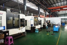 設備展示_泸州透明酒盒模具-泸州市勝科模具制造有限公司